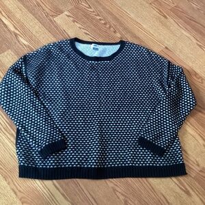 Old Navy Black & White Upside Down Hearts Pullover Sweater Size XXL